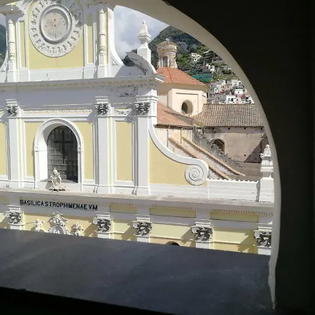 Brasca Amalfi Rosa Canina Минори